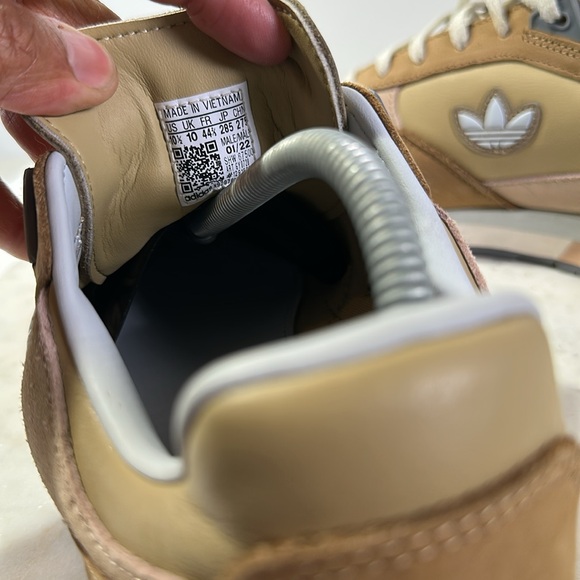 adidas Classics TREZOID Beige 2022 GY0728 men’s USA 10.5 - Picture 9 of 10